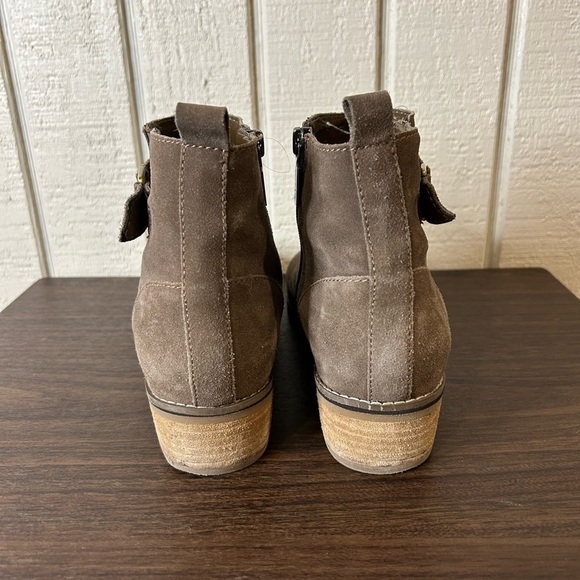 Blondo Luca Waterproof Ankle Booties, size 9.5. - Picture 6 of 8